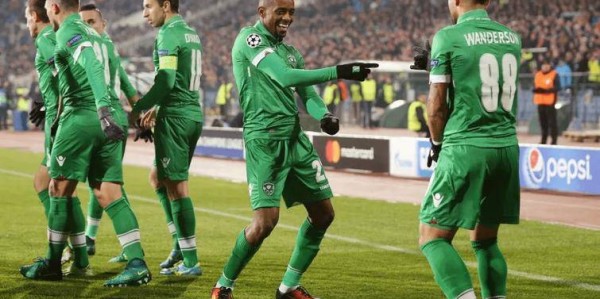 欧冠对决：卡拉巴赫主场收力，谢尔本韧性可期